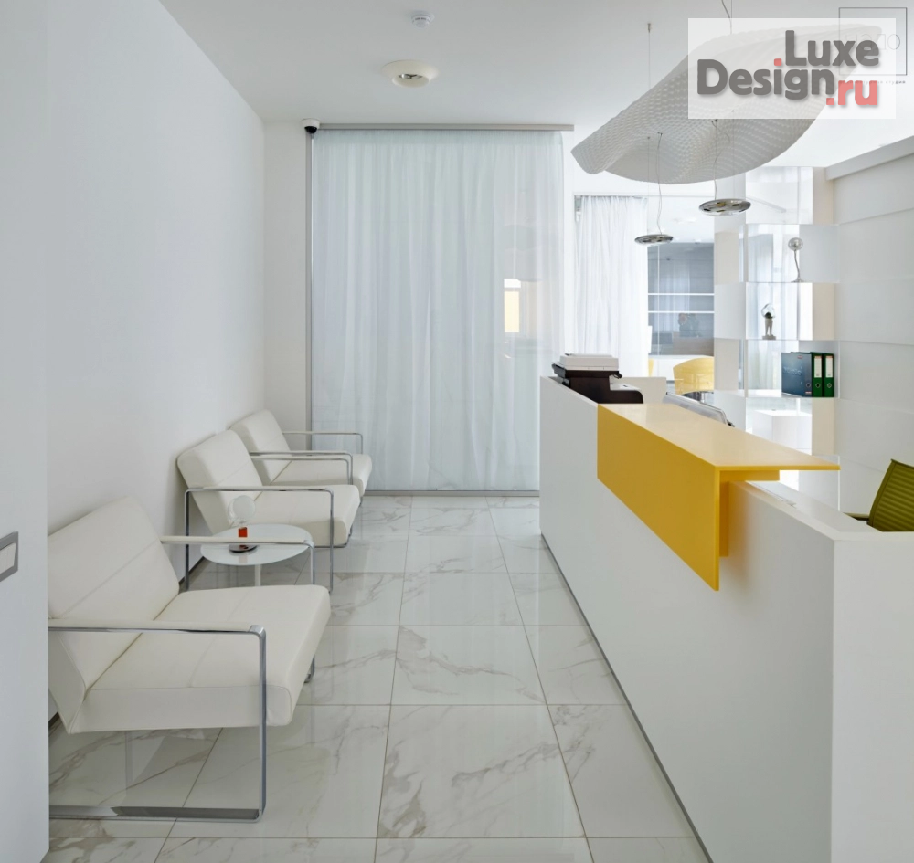 Дизайн интерьера офиса "Интерьер офиса сети химчисток в Москве" (фото 2)